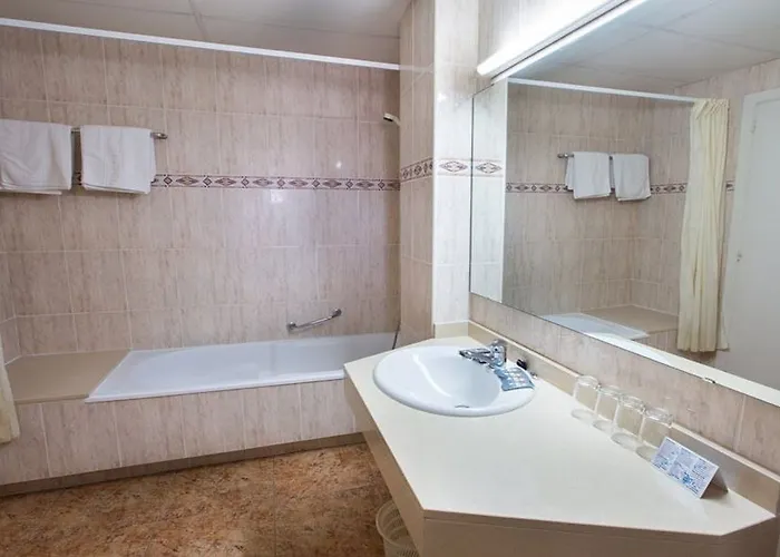 Costa Brava Hotel 3*